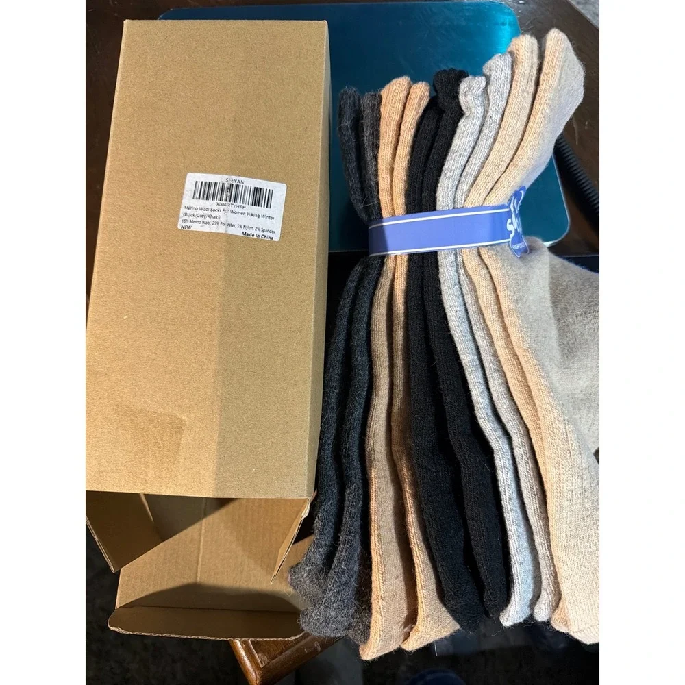 SIEYAN Merino Wool Hiking Socks for Women 5 Pairs Winter Warm Crew Multi-Pack